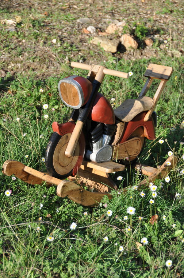 Moto à bascule en bois pour enfant