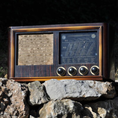 Radio vintage marron