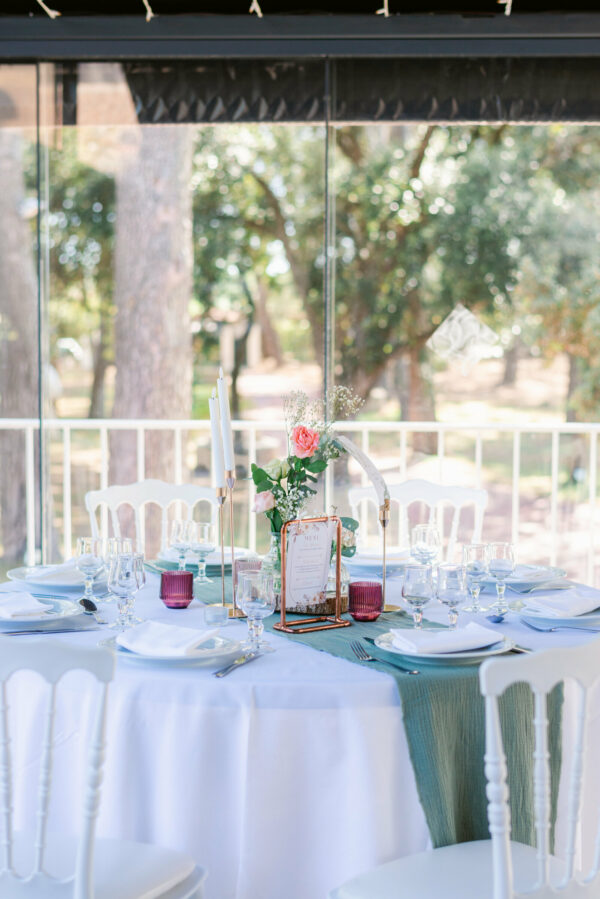 Chemin de table vert sauge